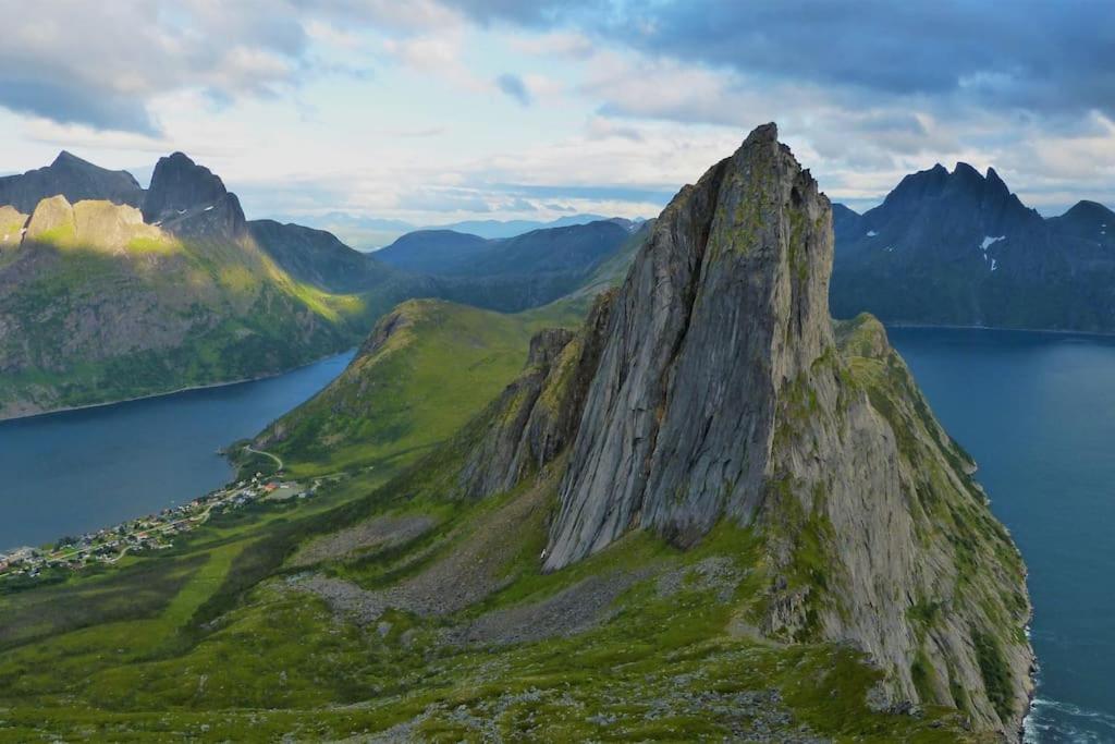 Cozy Apartment Between Sea And Mountains Mefjordvaer Bagian luar foto