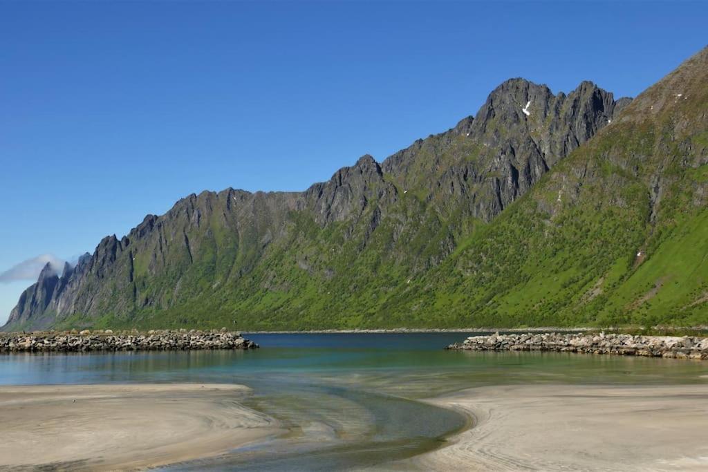 Cozy Apartment Between Sea And Mountains Mefjordvaer Bagian luar foto